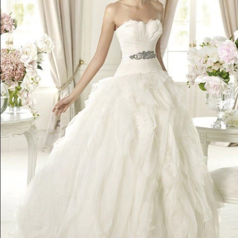 Pronovia Wedding Dress